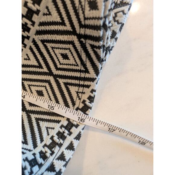 Princess Vera Wang Black White Aztec Flared Mini Skirt Size XL - Picture 6 of 7
